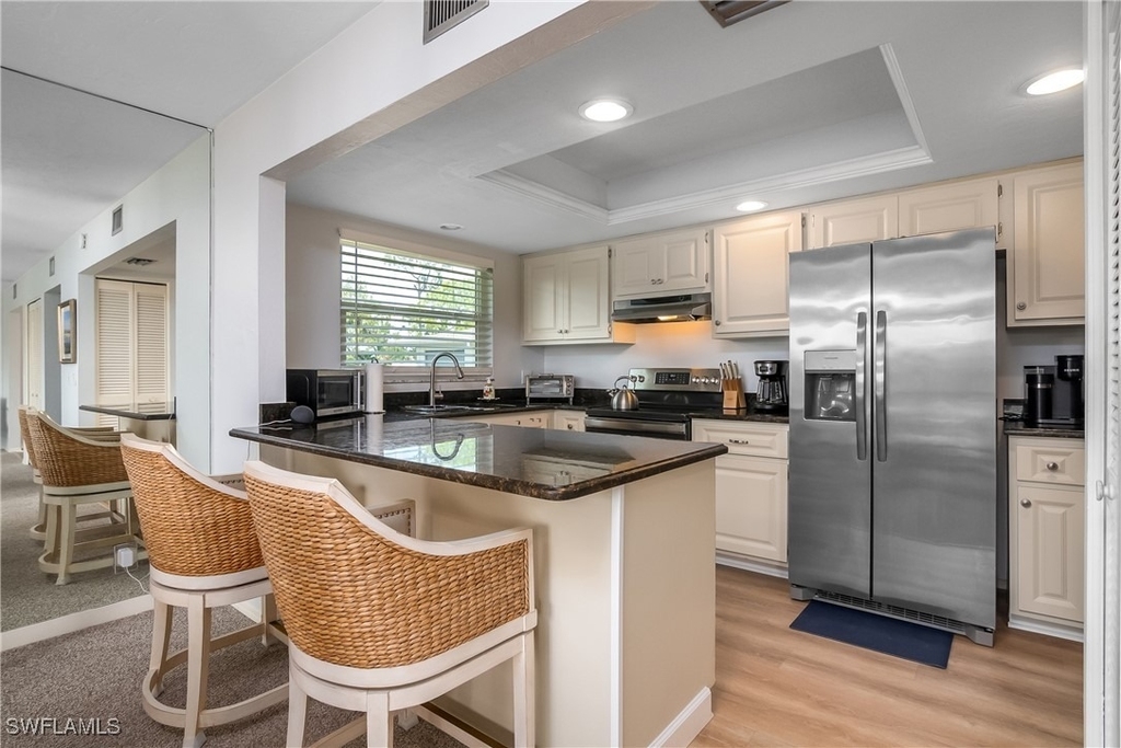 105 Georgetown Boulevard - Photo 2
