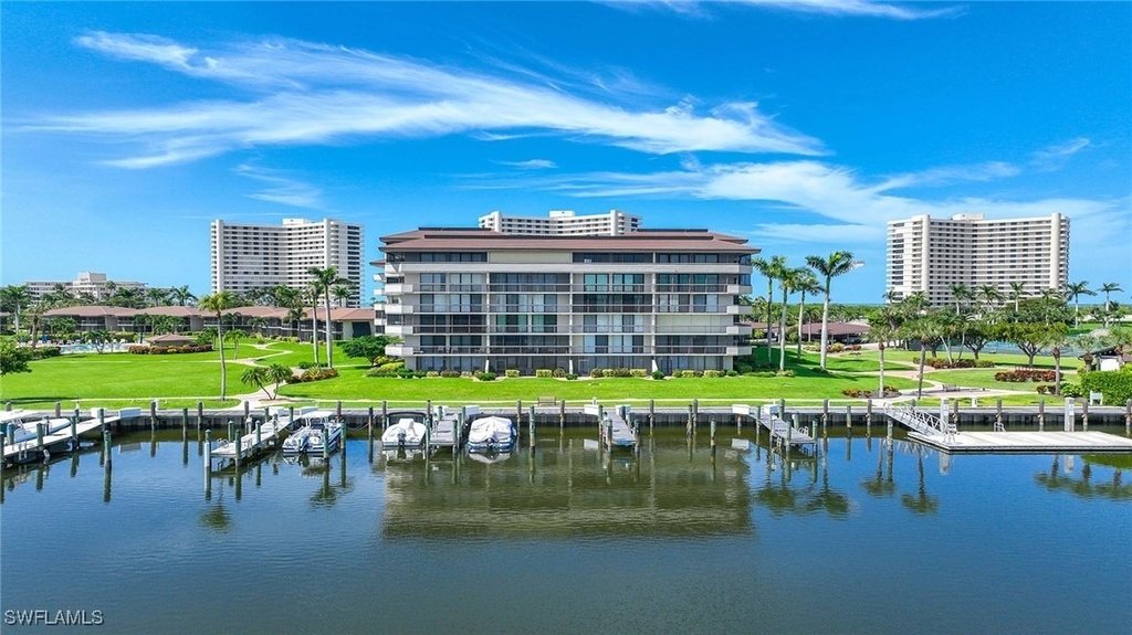 601 Seaview Court - Photo 0