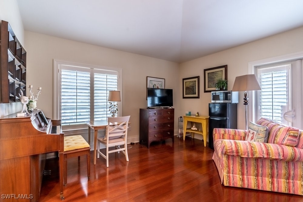 300 3rd Avenue S - Photo 28