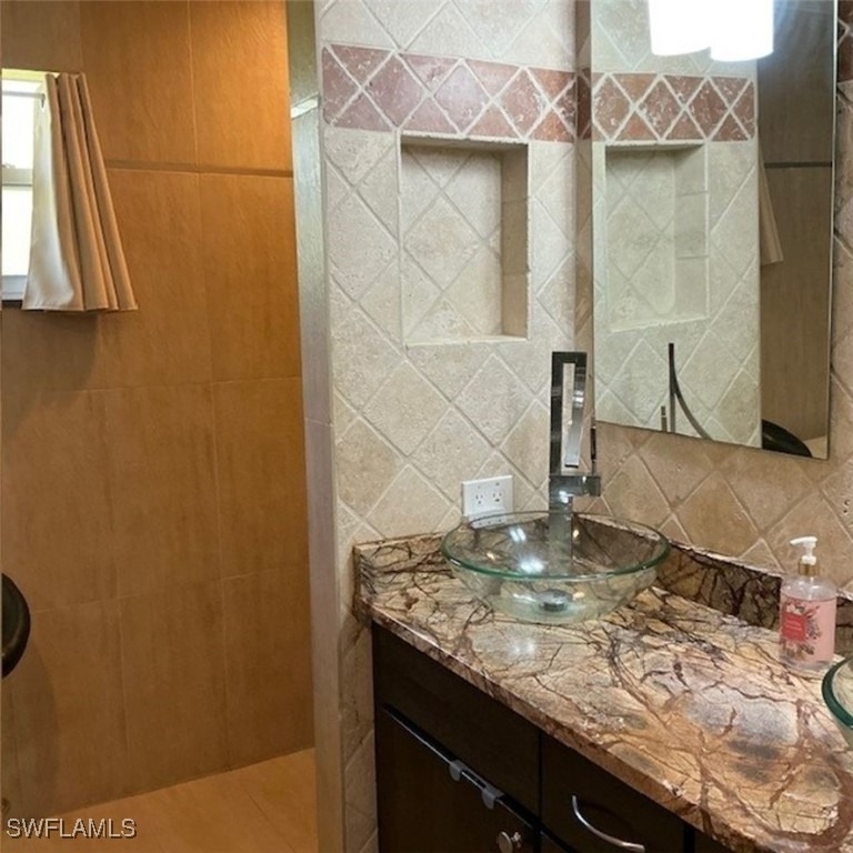 882 Bluebird Street - Photo 4