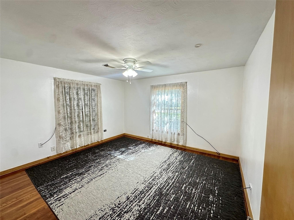 2810 N Houston Drive - Photo 6