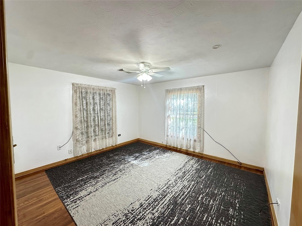 2810 N Houston Drive - Photo 11