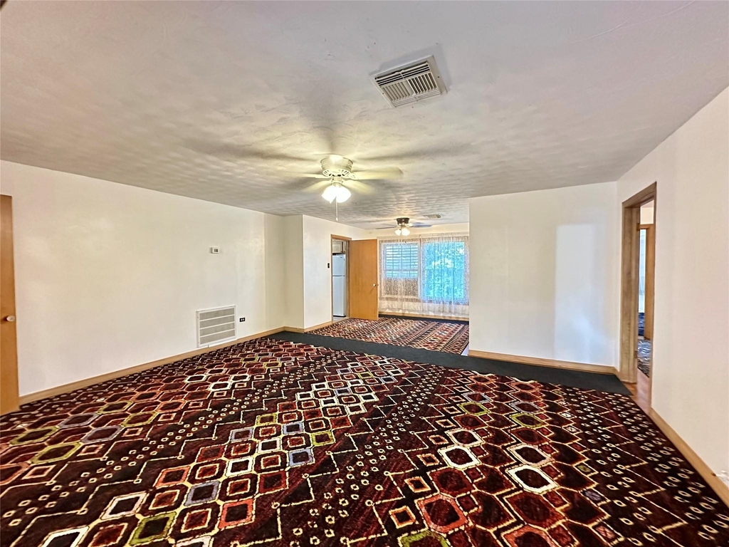 2810 N Houston Drive - Photo 17