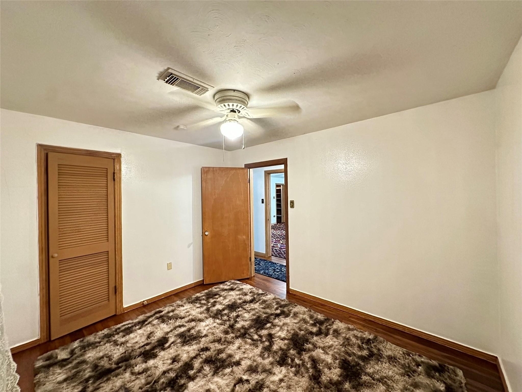 2810 N Houston Drive - Photo 10