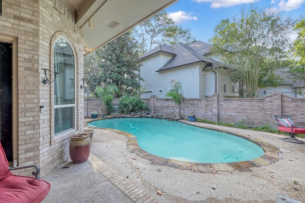 192 Monterrey Road W - Photo 34