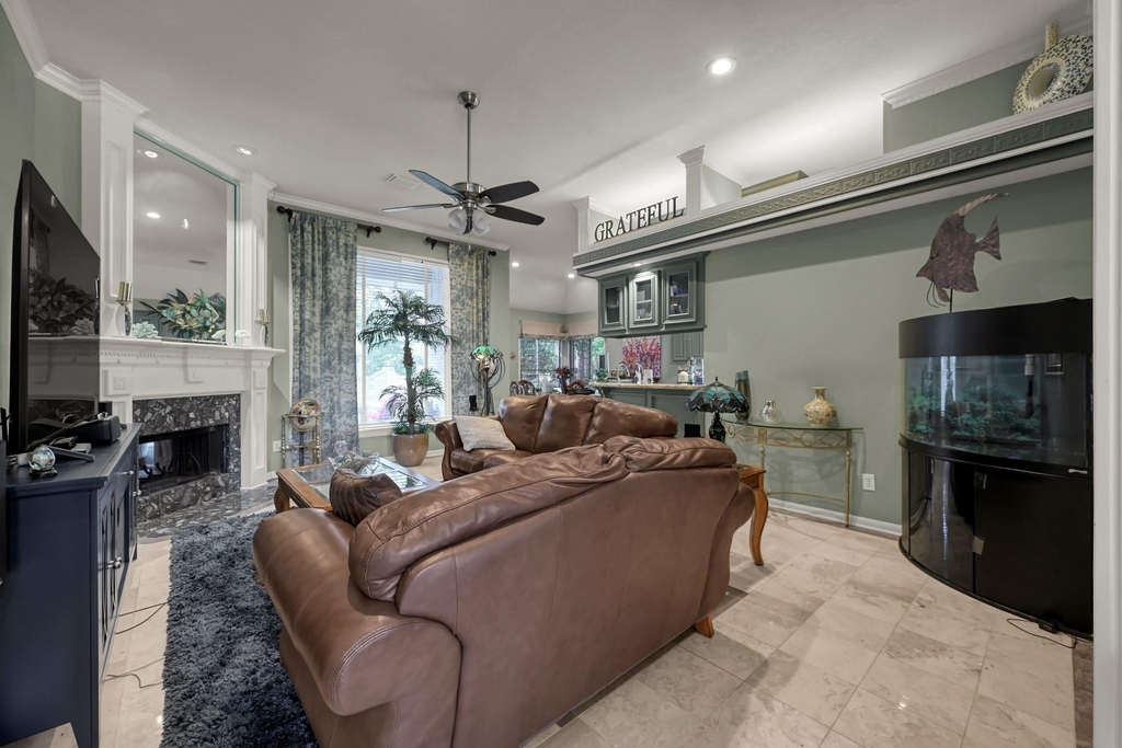 192 Monterrey Road W - Photo 9