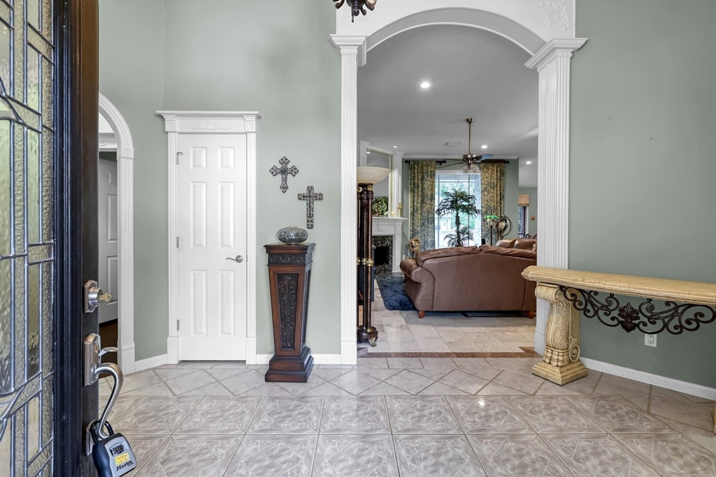 192 Monterrey Road W - Photo 3
