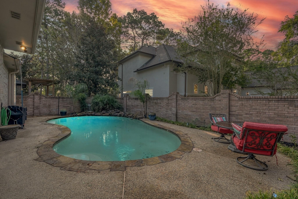 192 Monterrey Road W - Photo 35