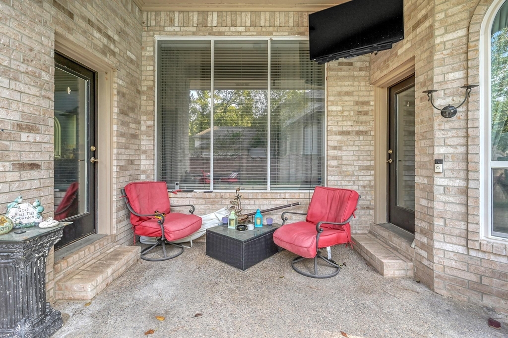 192 Monterrey Road W - Photo 23