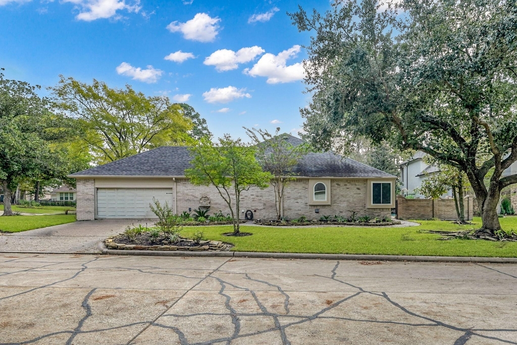 192 Monterrey Road W - Photo 40