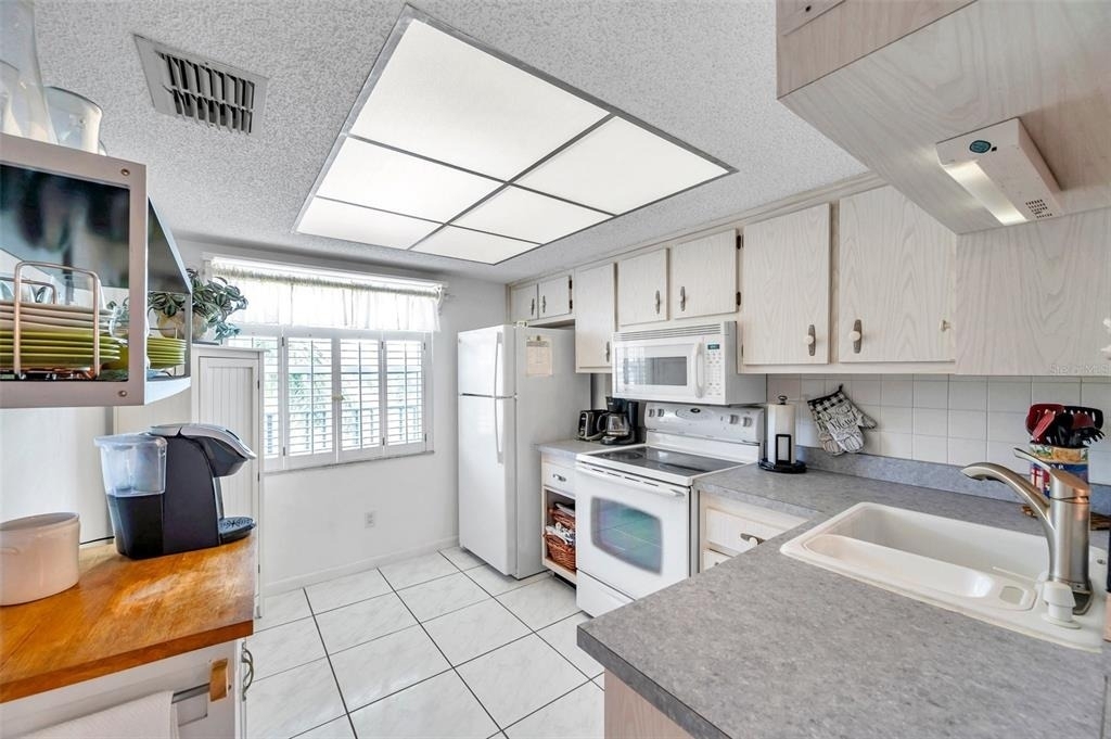 1430 Heather Ridge Blvd - Photo 6