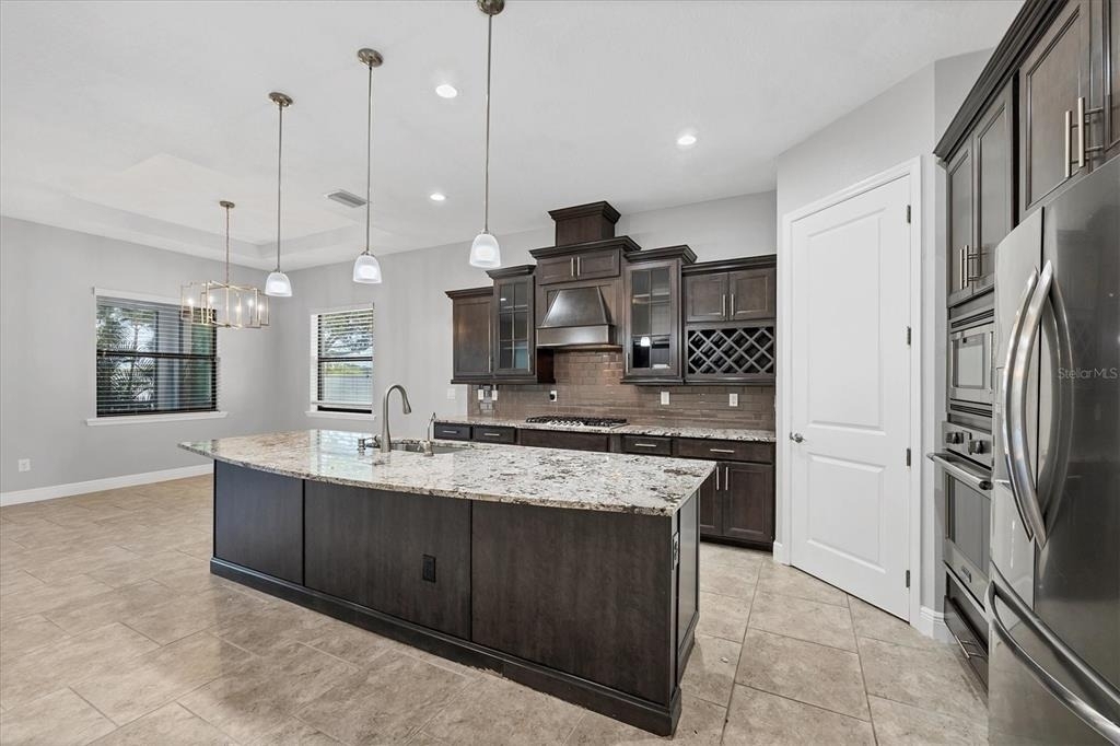 6104 Champions Row Street - Photo 12