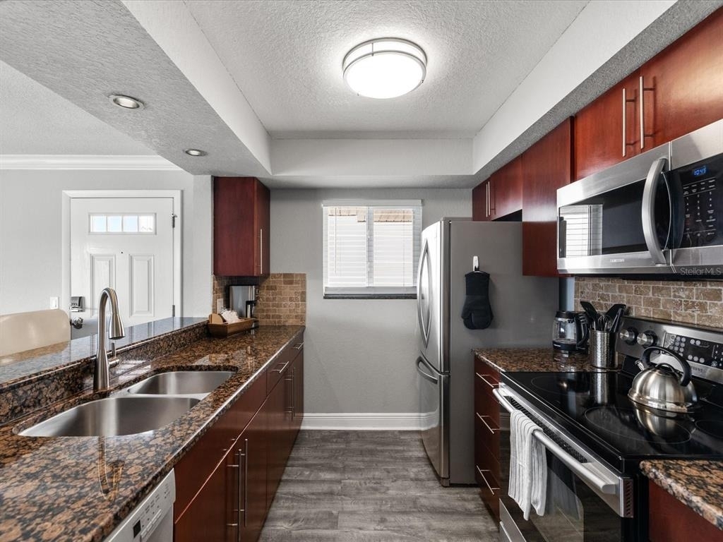 185 Brightwater Drive - Photo 4