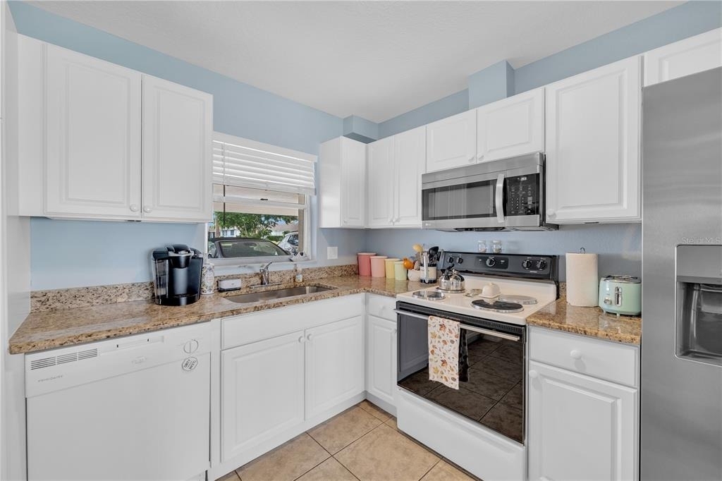 2401 Riverbluff Parkway - Photo 25