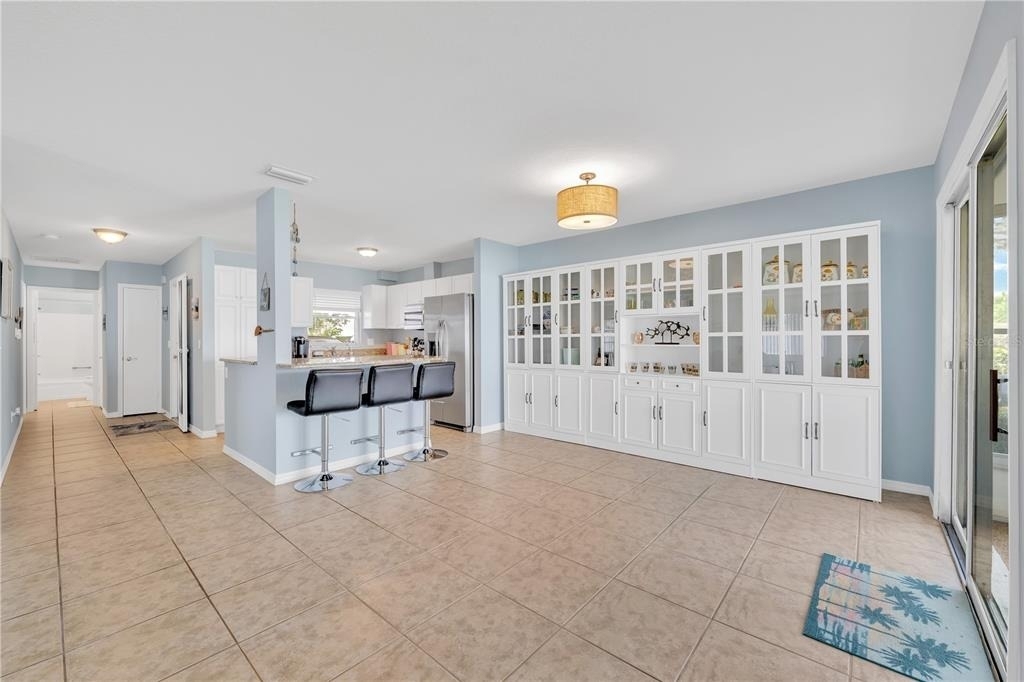 2401 Riverbluff Parkway - Photo 19
