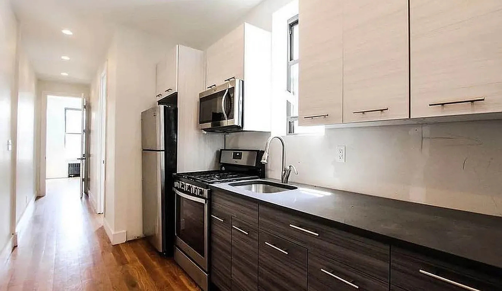 344 Marion Street - Photo 0
