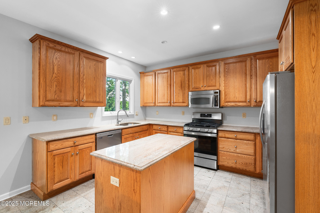 230 Norwood Avenue - Photo 13