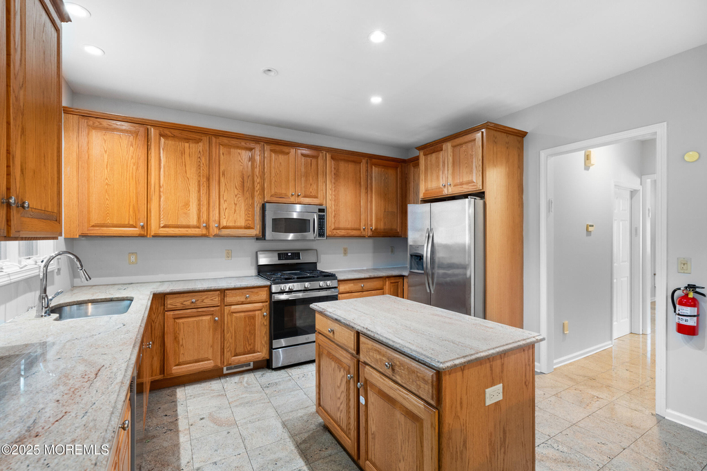 230 Norwood Avenue - Photo 14