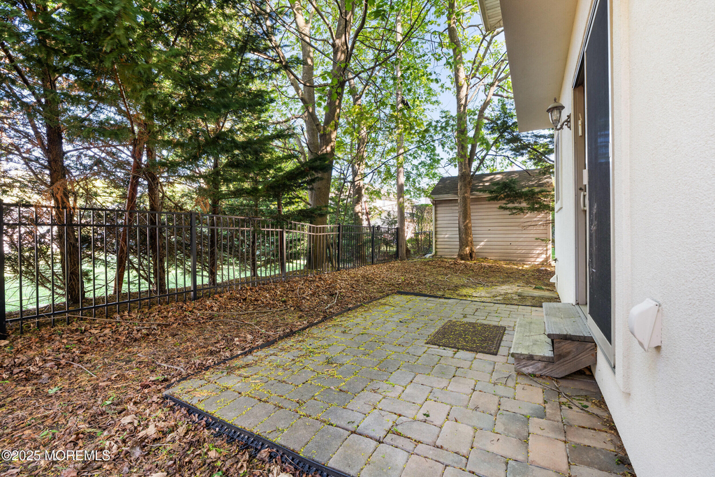 230 Norwood Avenue - Photo 31