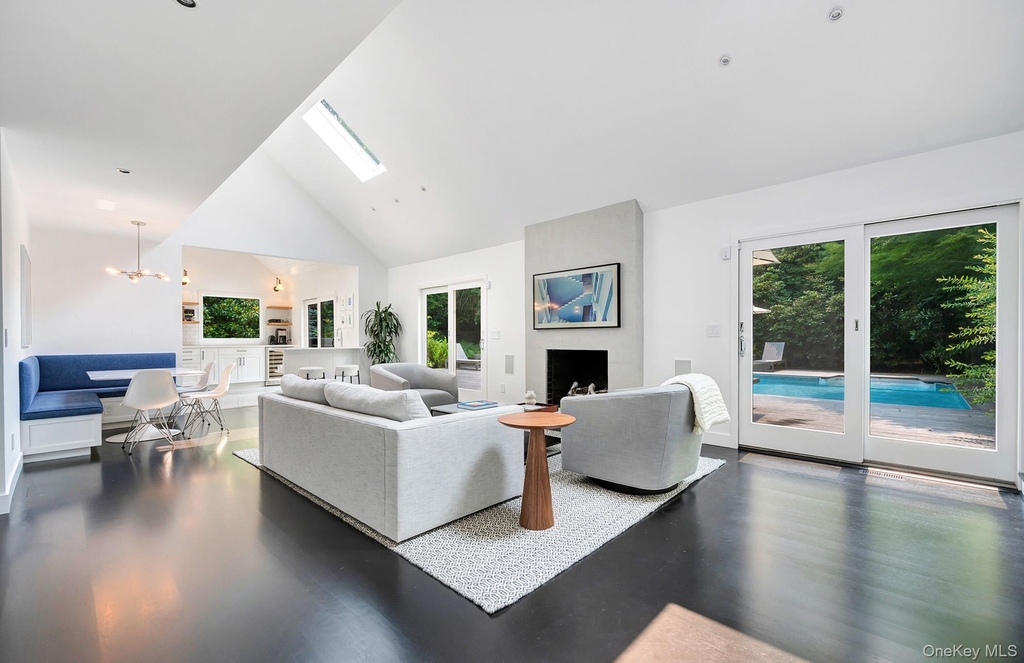 8 Foxglove Road - Photo 6