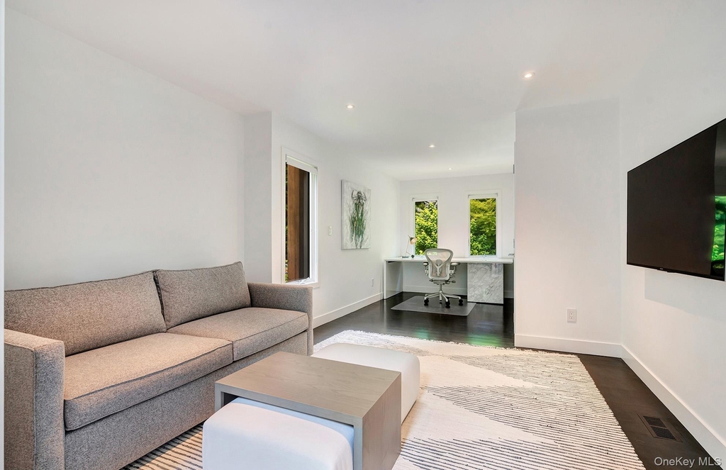 8 Foxglove Road - Photo 8