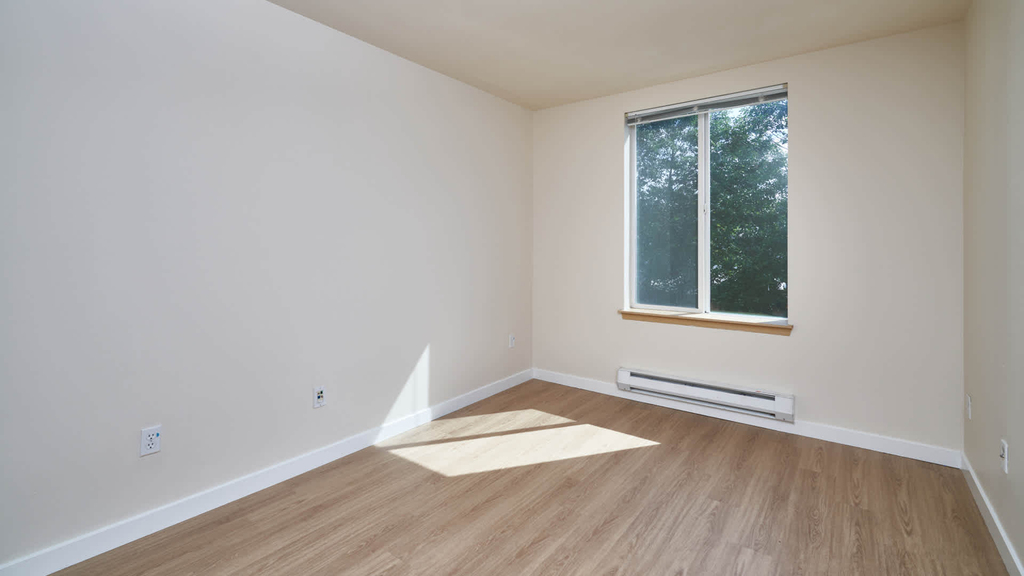 810 12th Avenue - Photo 16