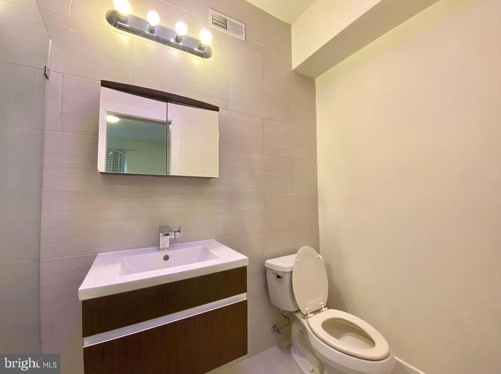 1622 W Jefferson Street - Photo 7