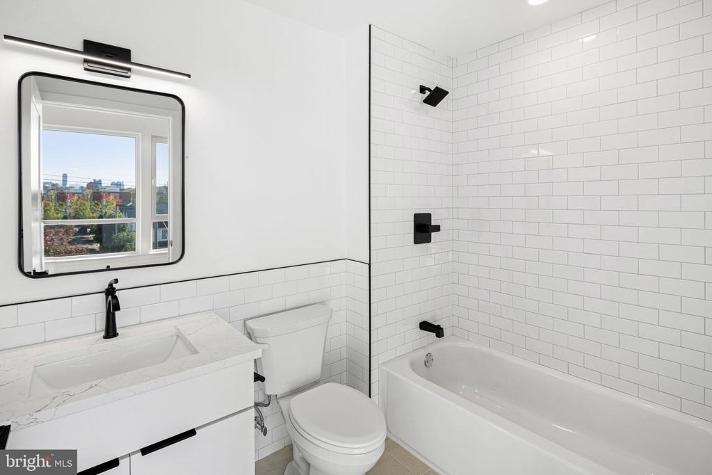 701 Cecil B Moore Avenue - Photo 7