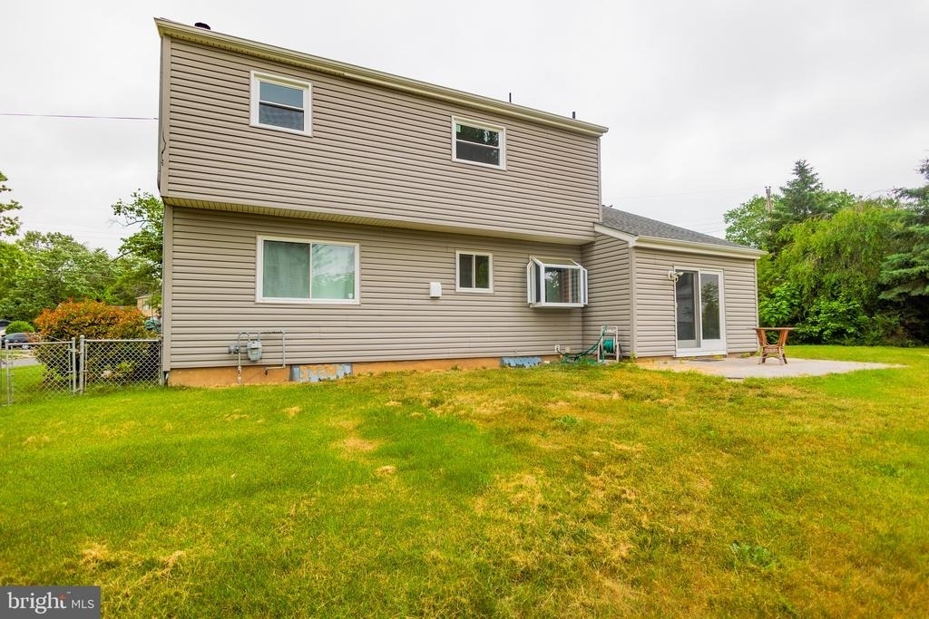 300 Macclelland Avenue - Photo 2