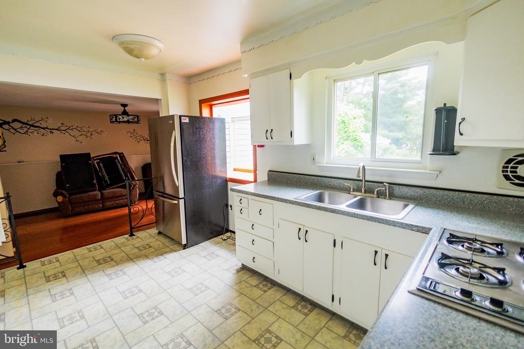 300 Macclelland Avenue - Photo 16