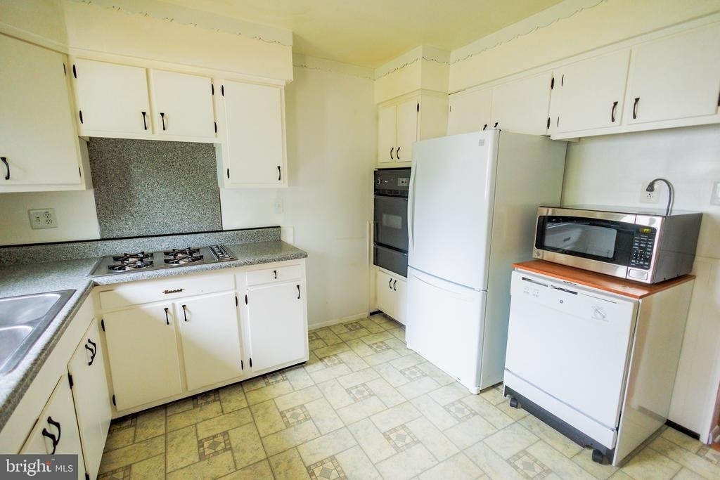 300 Macclelland Avenue - Photo 15