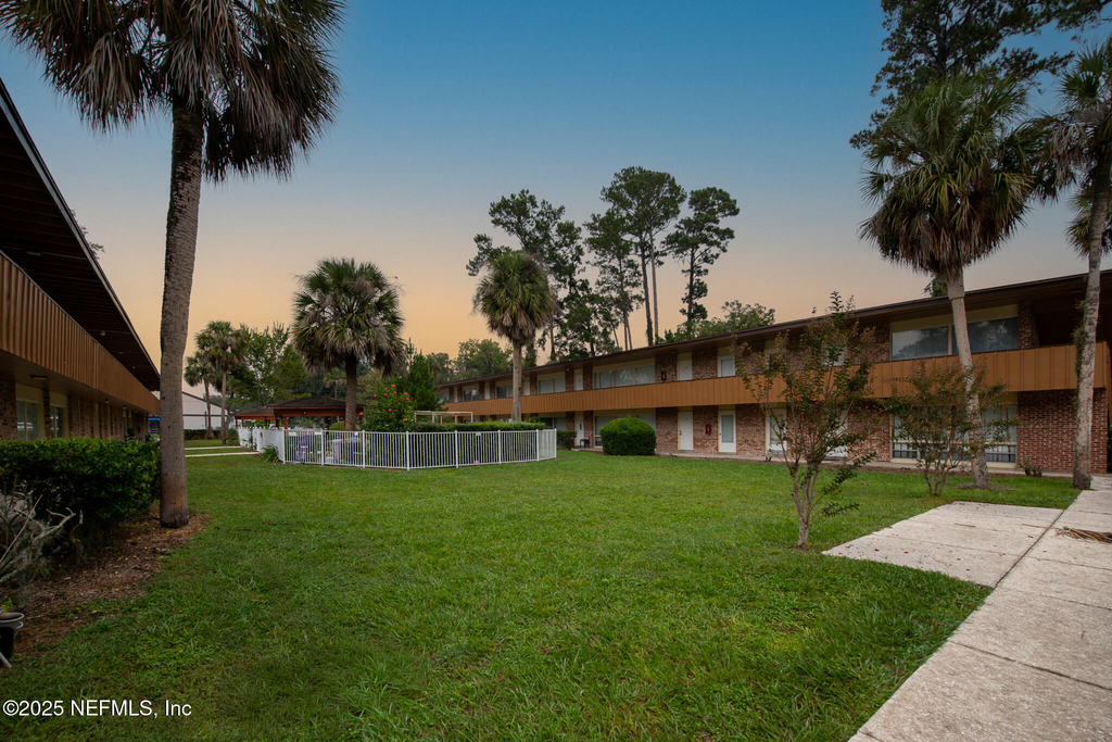 1217 Park Avenue - Photo 3