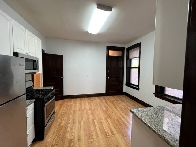 1231 N Greenview Avenue - Photo 16