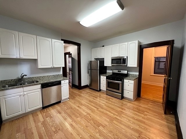 1231 N Greenview Avenue - Photo 13