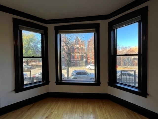 1231 N Greenview Avenue - Photo 2