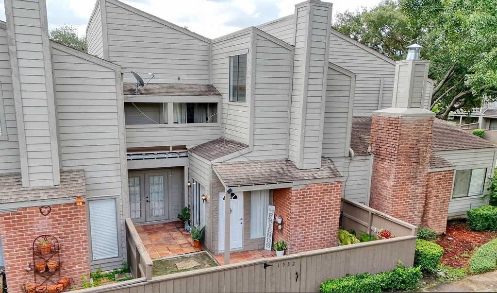 1532 Prairie Grove Drive - Photo 1