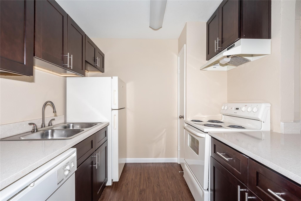 13949 Bammel North Houston Road - Photo 2
