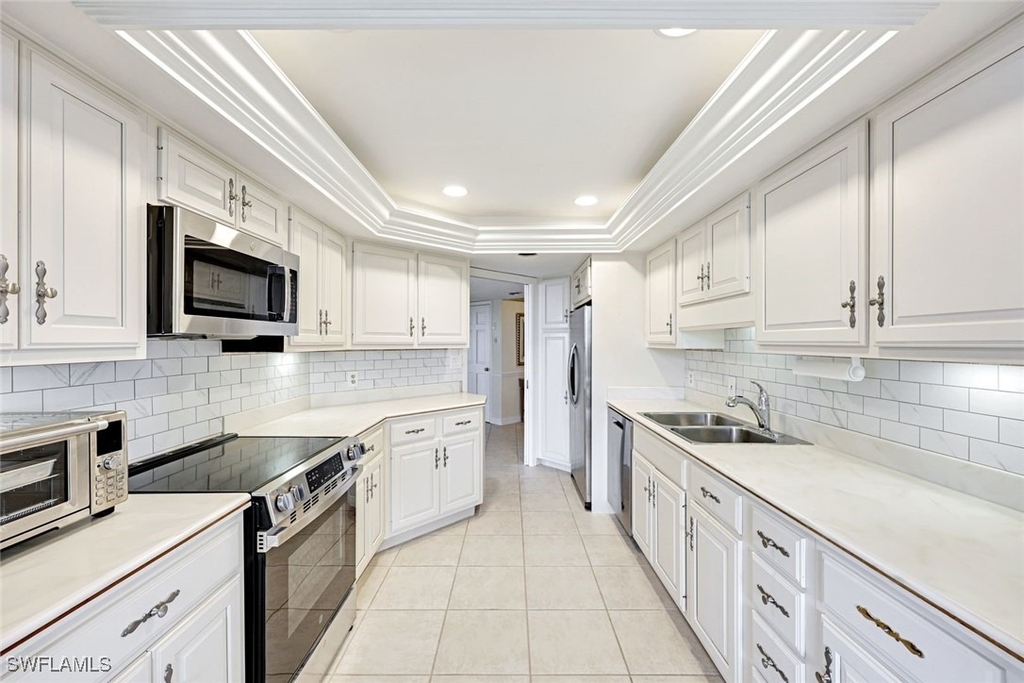 4901 Gulf Shore Boulevard N - Photo 2