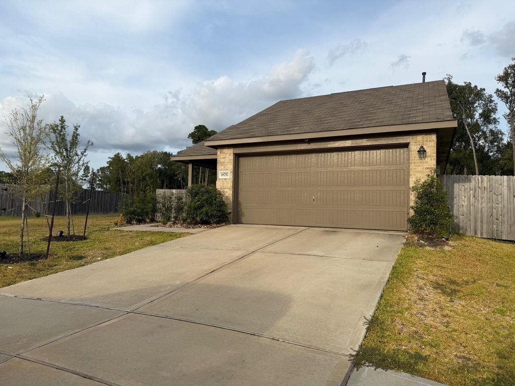 18757 Wembley Vista Trail - Photo 1