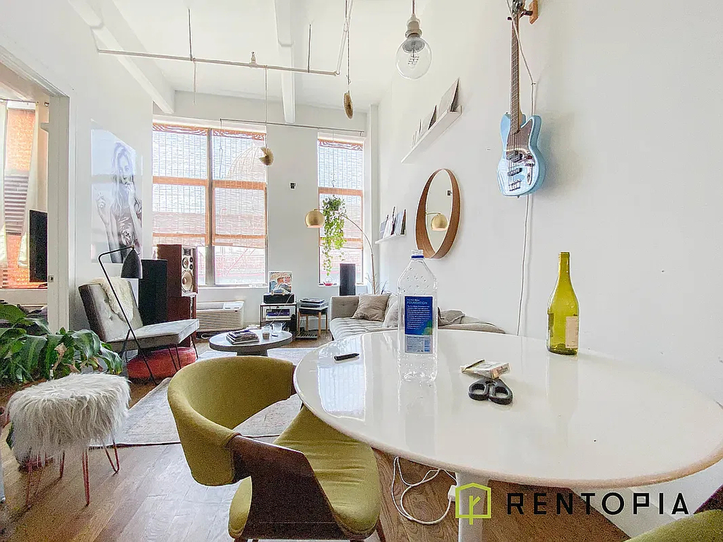 808 Driggs Avenue - Photo 0