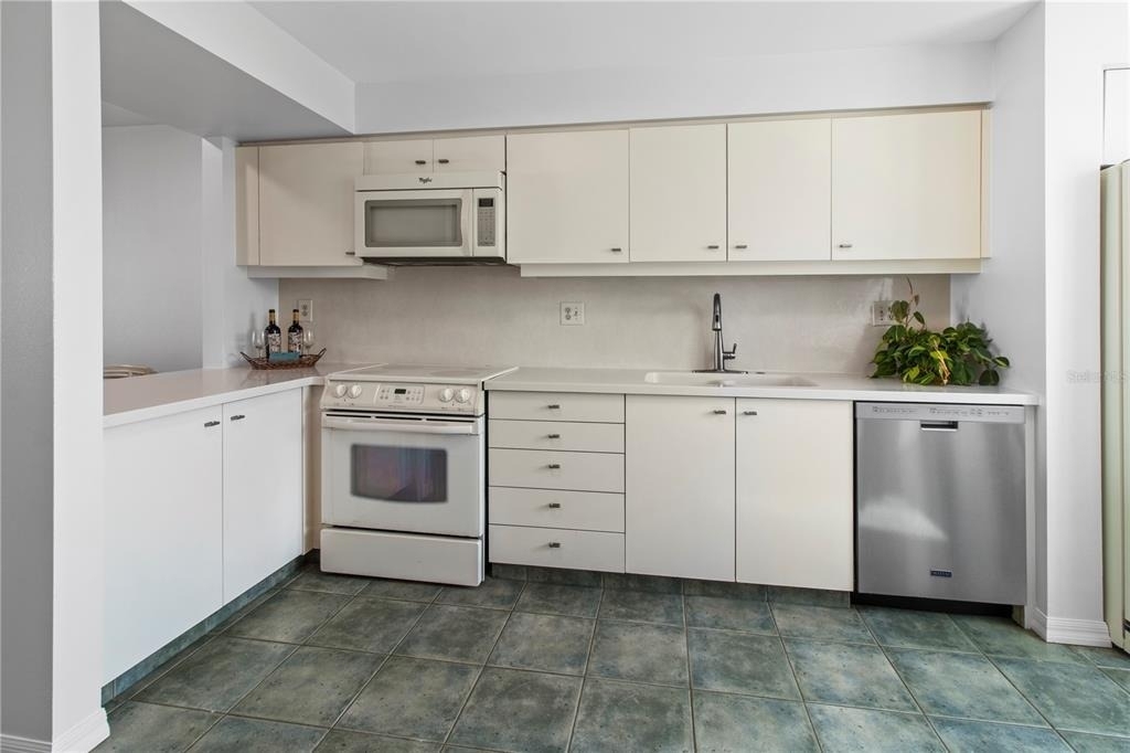 829 Bayport Way - Photo 8