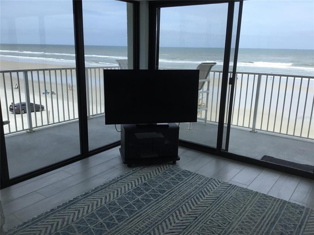 1571 S Atlantic Avenue - Photo 1