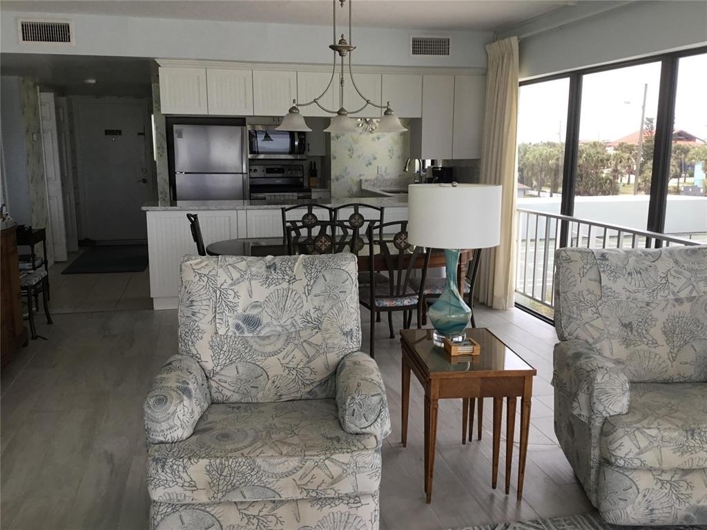 1571 S Atlantic Avenue - Photo 3