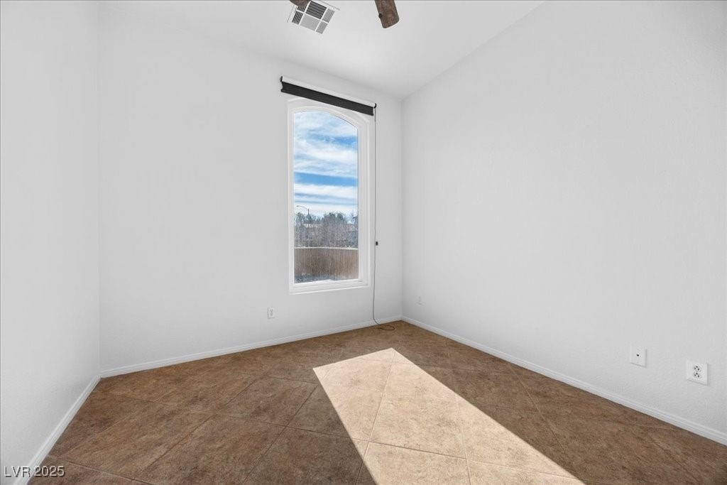 6332 Peggotty Avenue - Photo 20