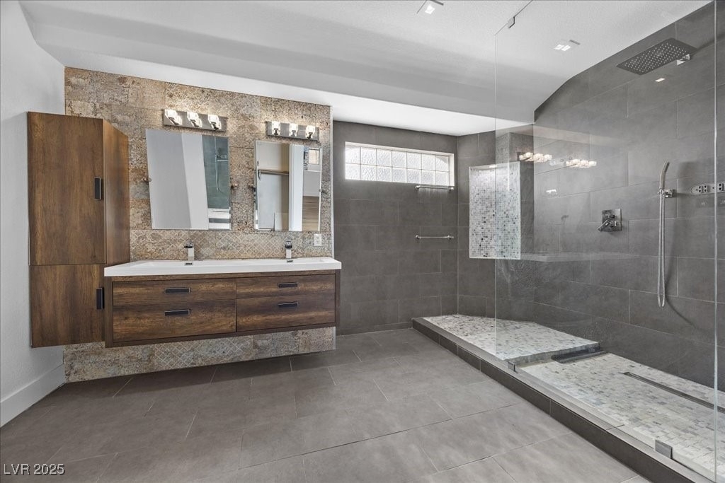6332 Peggotty Avenue - Photo 33
