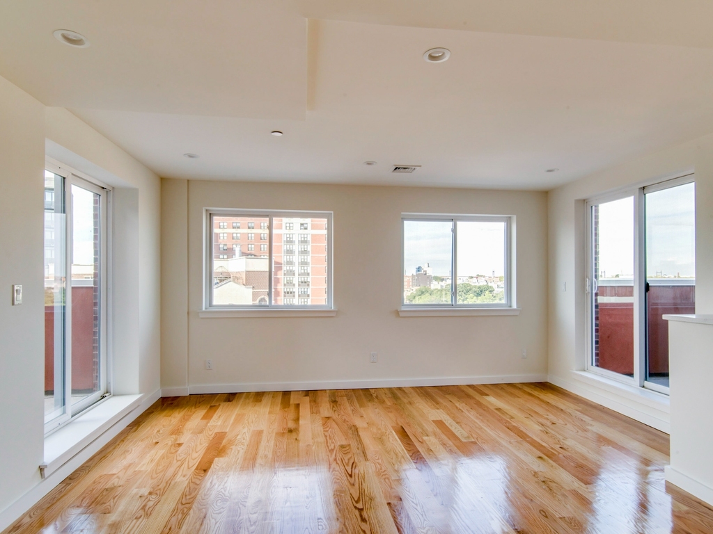 28-22 Astoria Boulevard - Photo 1