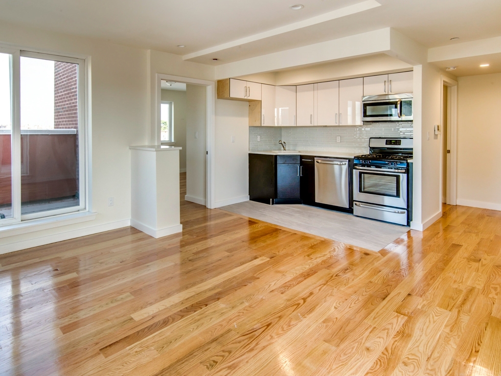 28-22 Astoria Boulevard - Photo 0