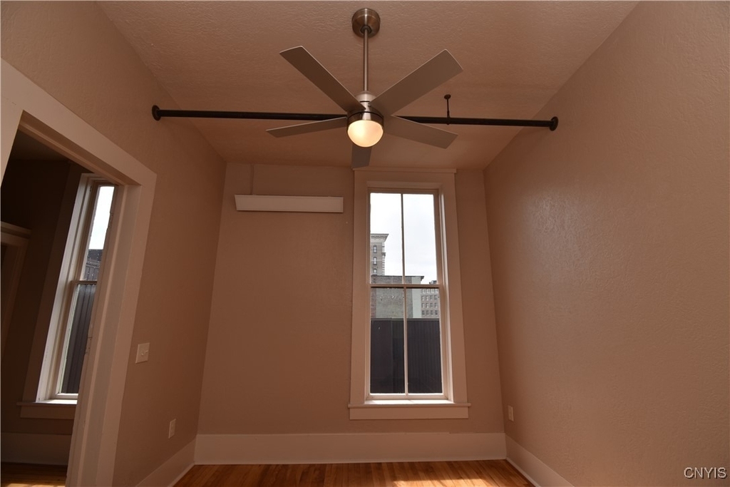 170 Court Street - Photo 6