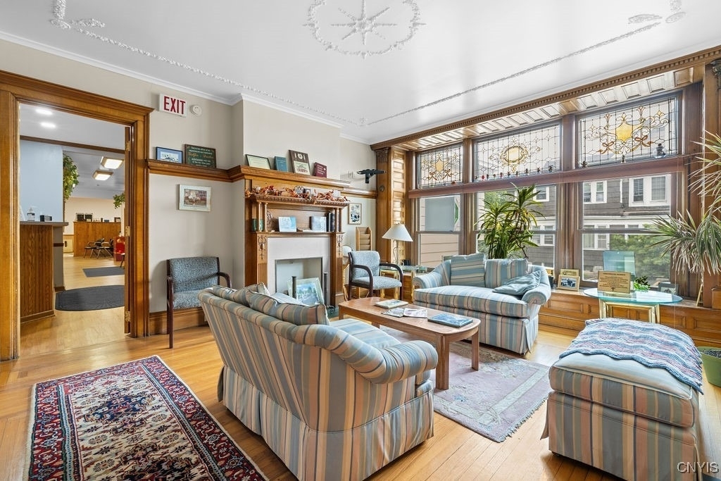 1628 W Genesee Street - Photo 3
