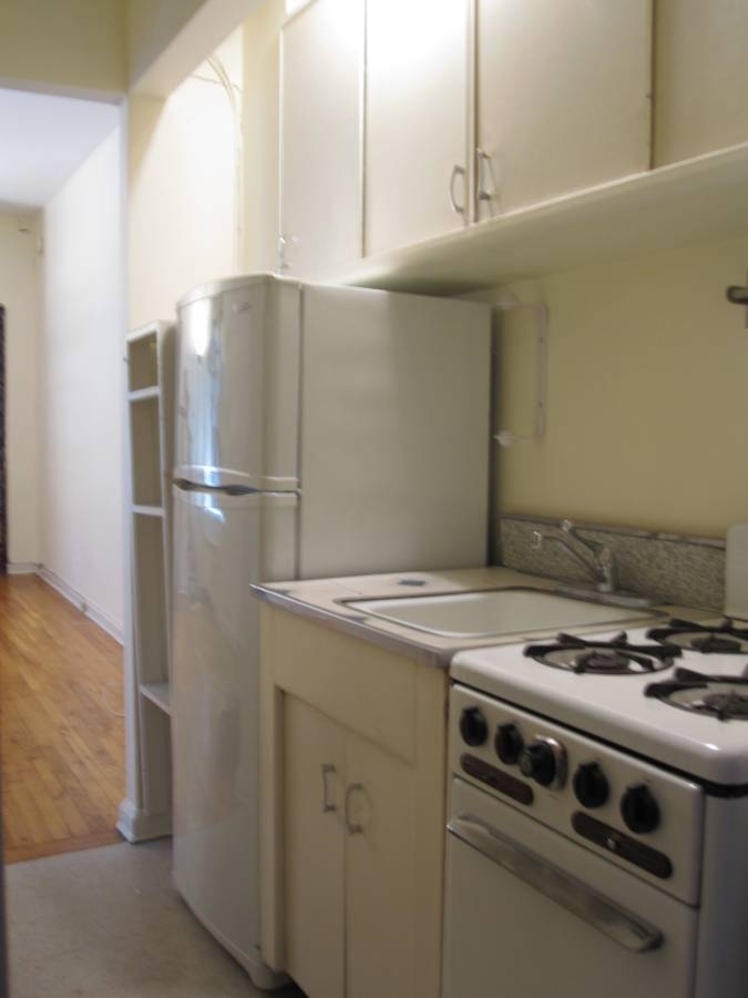 140 Claremont Avenue - Photo 3